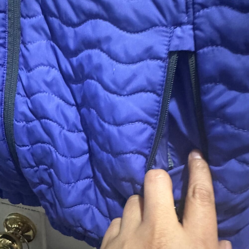 ✨Free Country Womens Vest Reversible Quilted Purple Faux Fur Gray Sz L Zipper - Picture 7 of 8